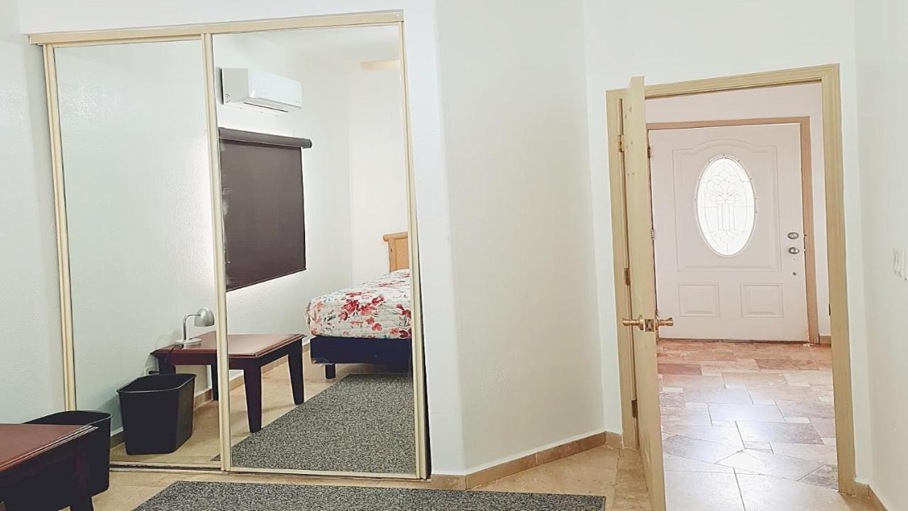 The Suites At Rocky Point 2 ภายนอก รูปภาพ
