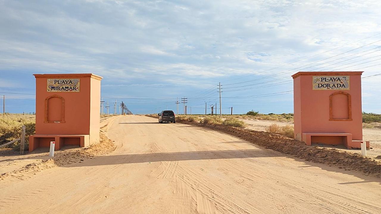 The Suites At Rocky Point 2 ภายนอก รูปภาพ